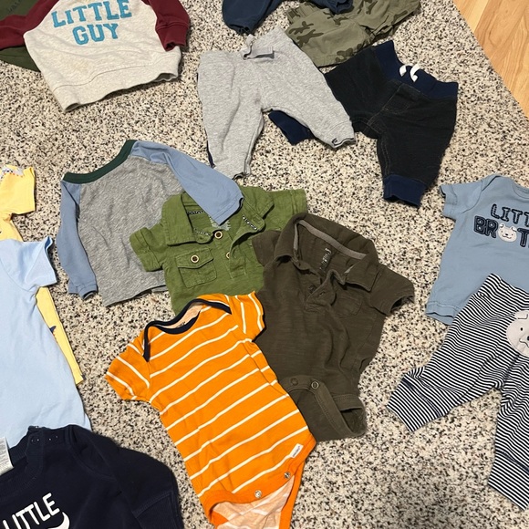 Large lot 0-3M boys - Picture 3 of 3